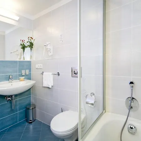 Ehrlich Hotel 4*