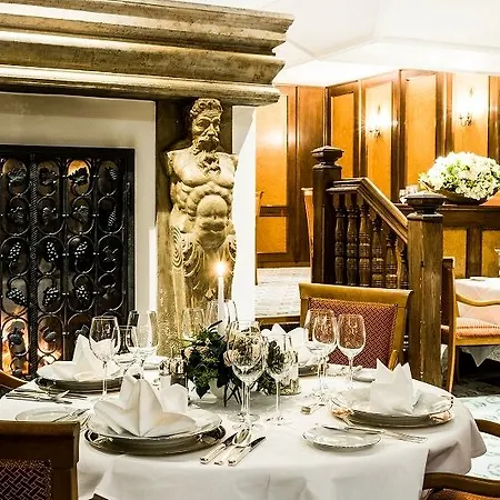 מלון Art Nouveau Palace