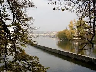 Hunger Lägenhetshotell Prag