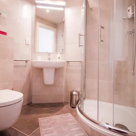 Apartment Zborovska 6