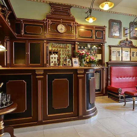 Hastal Old Town Szálloda 4*