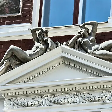 Karolina Prague