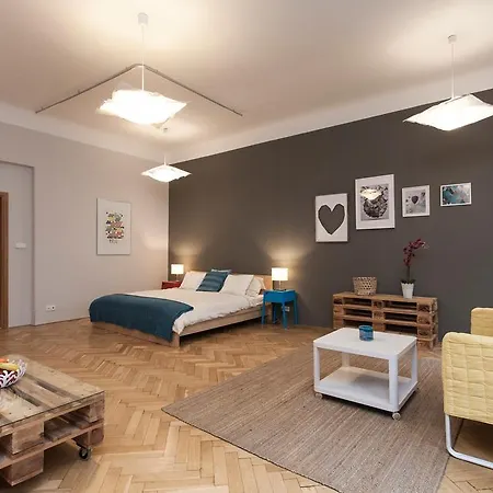 Zuzana Apartment *