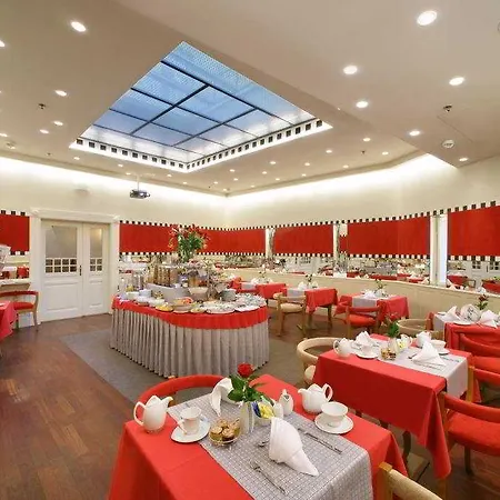 Mamaison Riverside 5*