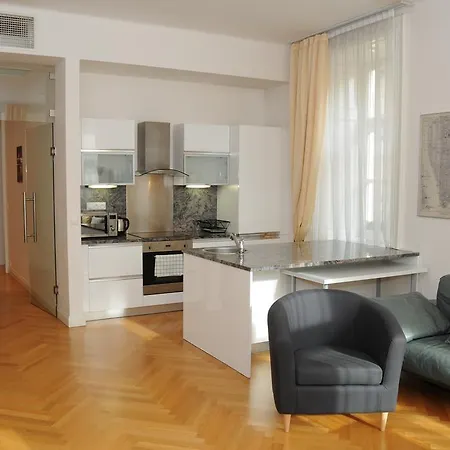 Apartment Royal Road Prague