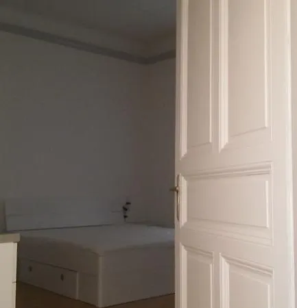 Apartment Reznicka 3 Prague