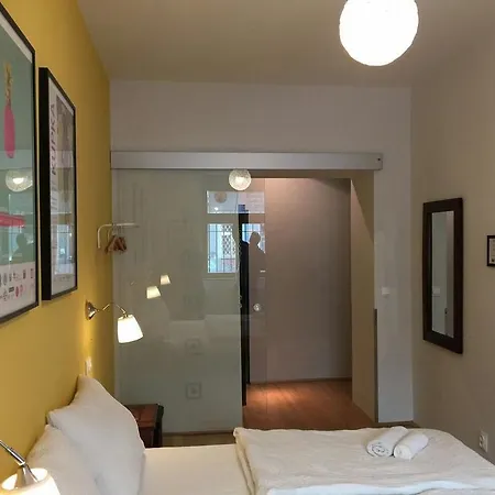 Hotel Central Studios