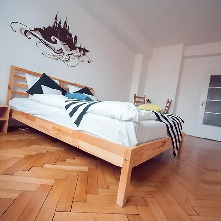 Apartment Falcon Street No.72
