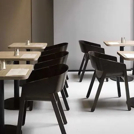The Icon & Lounge Hotel 4*