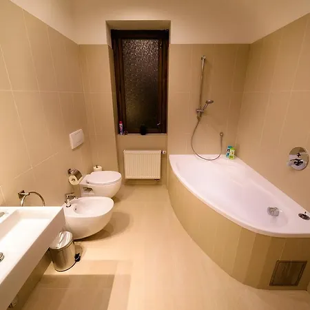 Apartment Triplex Kings In Old Town Prague