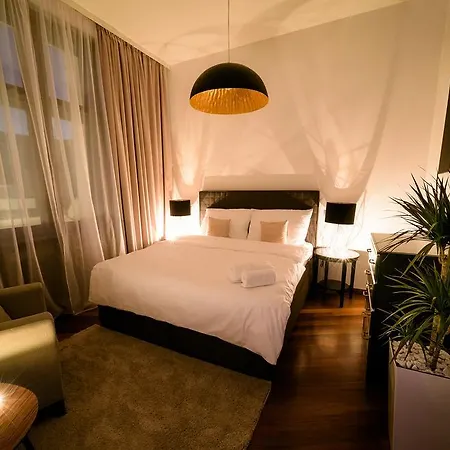 Triplex Kings In Old Town Apartment Prague