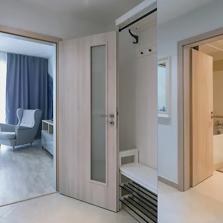 Apartment Olsanska Flat With Balcony Prague