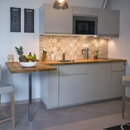 Olsanska Flat With Balcony Apartment Prague