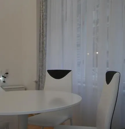 Reznicka 3 Apartment Prague