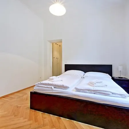 Butch Apartment *
