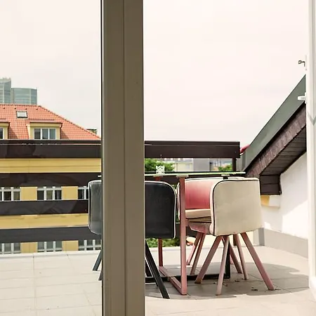 Loft With Amazing Terrace Prague