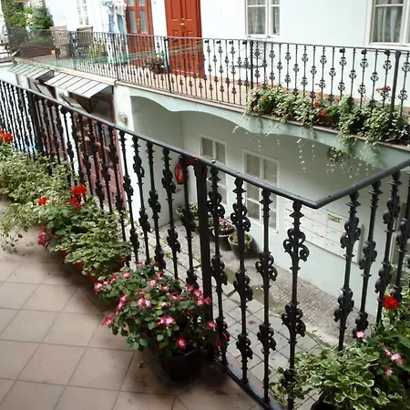Apartment Miraculous
