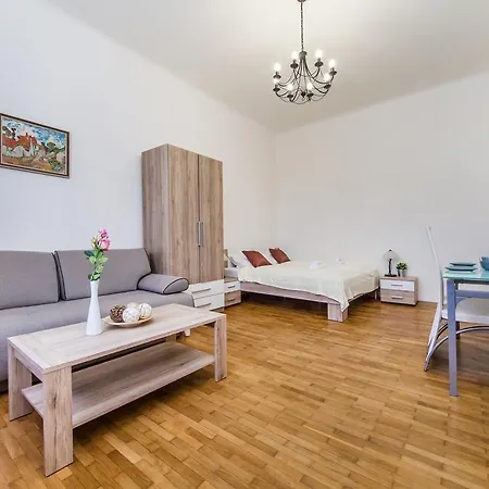 Apartment Josefov