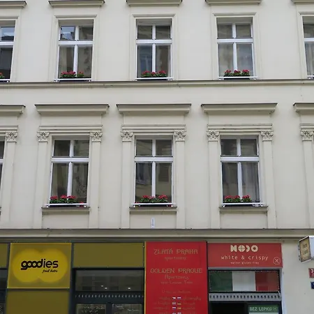 Apartment Near Lesser Town