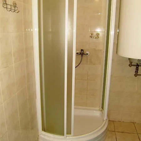 Halkrooms Guest house