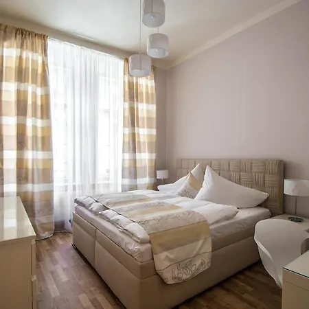 Apartment Bourgeois In Cultural Heritage Building By Ruterra