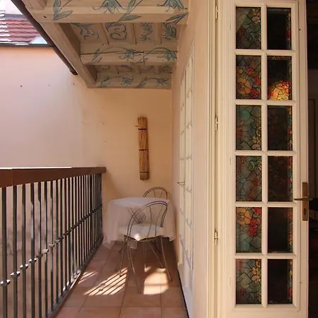 Vlasska House At The 3 Swallows Apartment Prague