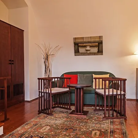 Domus Henrici 4* Prag