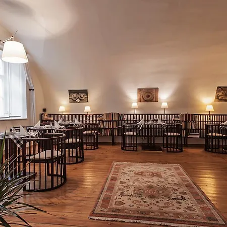 Domus Henrici 4* Prag
