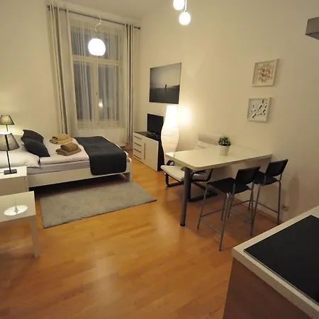 Apartment Husitska Prague
