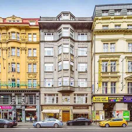 A/c + Terrace Breakfast At Tiffany's * Prague