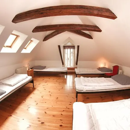Homer - Old Town Square Hostel