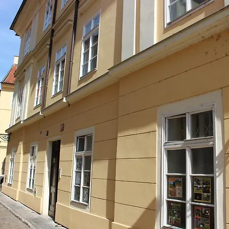 Agnes - * Prague
