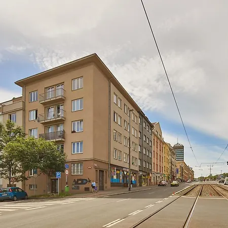 Apartment Hollarovo Namesti *