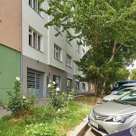 Apartment Hollarovo Namesti Prague