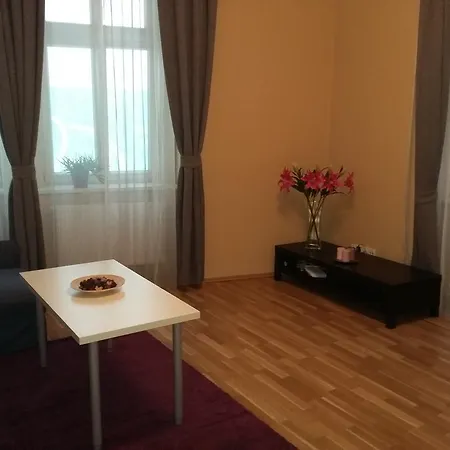 Vltavska B