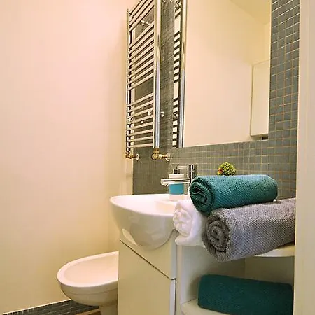 Charming Old Town Centre Studio Apartment *