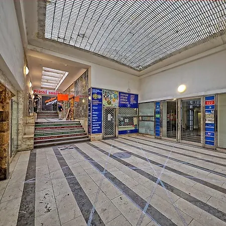 Stepanska 36