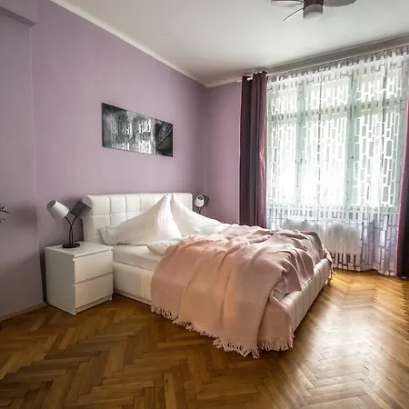 Apartment Reflection 2bdr By Ruterra Prague