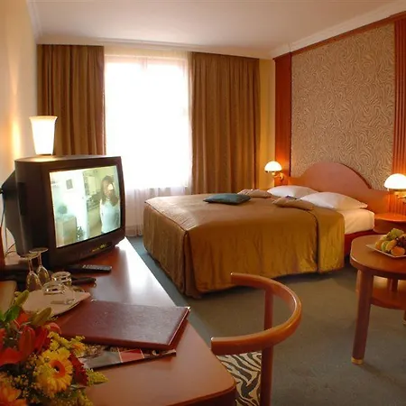 Ea Royal Esprit Hotell Prag