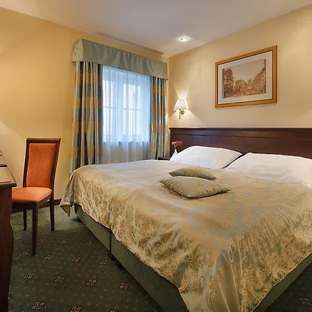 Hotel Ea Downtown 4*