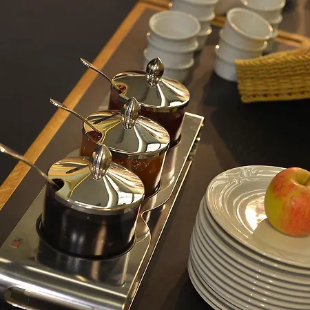 Ea Royal Esprit Hotell 4*