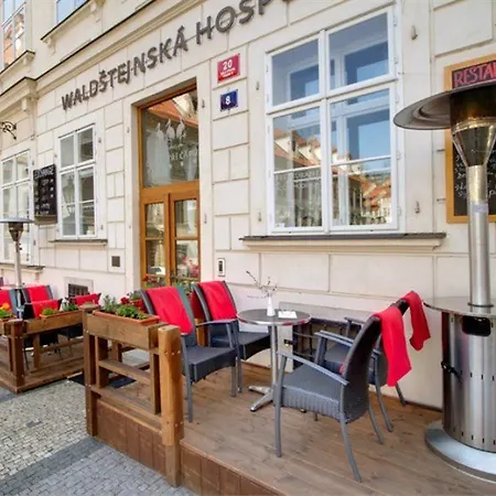 Szálloda Three Storks 5*