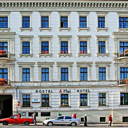 Vandrerhjem A Plus & *