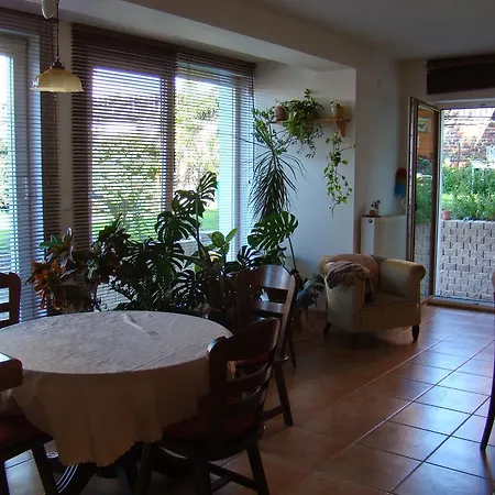 Charlie Retro-modern Design Guest house Prague