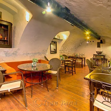 U Schnellu Hotell