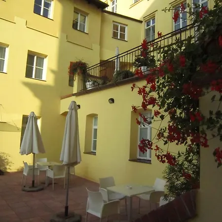 Otel Domus Henrici Prag