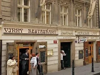 Hotell U Suteru Prag