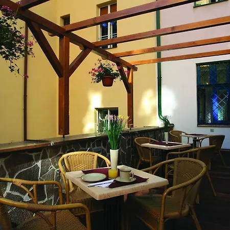 Anna Hotel