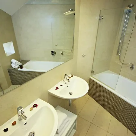 Vltava Penthouse Apartmán *
