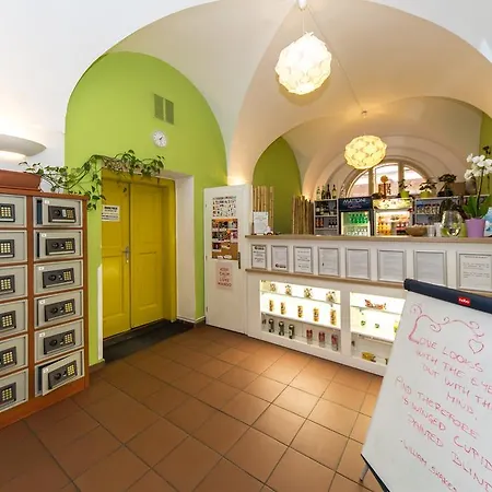 Mango Hostel *
